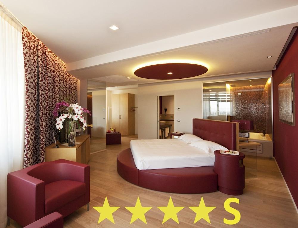 Hotel Glamour Bassano del Grappa Luaran gambar