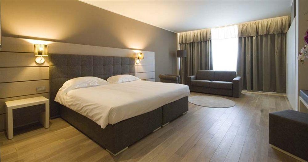 Hotel Glamour Bassano del Grappa Luaran gambar