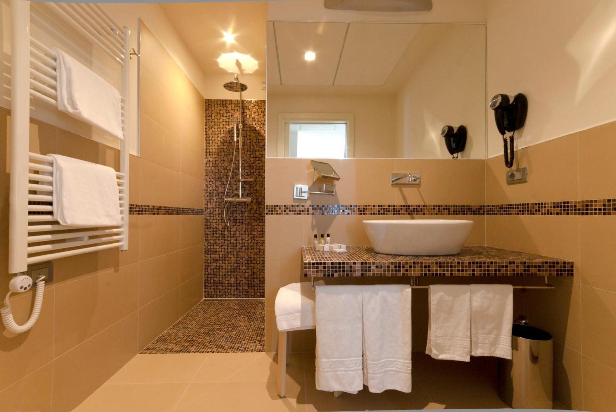 Hotel Glamour Bassano del Grappa Bilik gambar